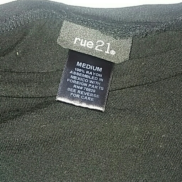 rue 21 medium black high cut flowy shirt - Picture 2 of 2